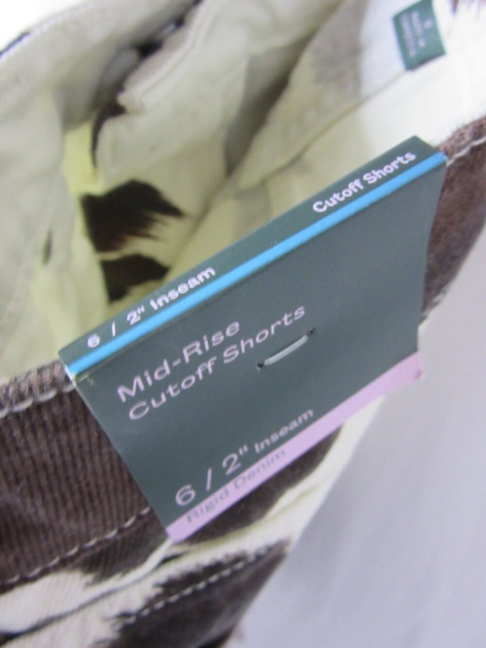 Wild Fable Denim Cow Print Cut Off Shorts Cream Brown Mid Rise Size 6 NWT - Picture 10 of 12